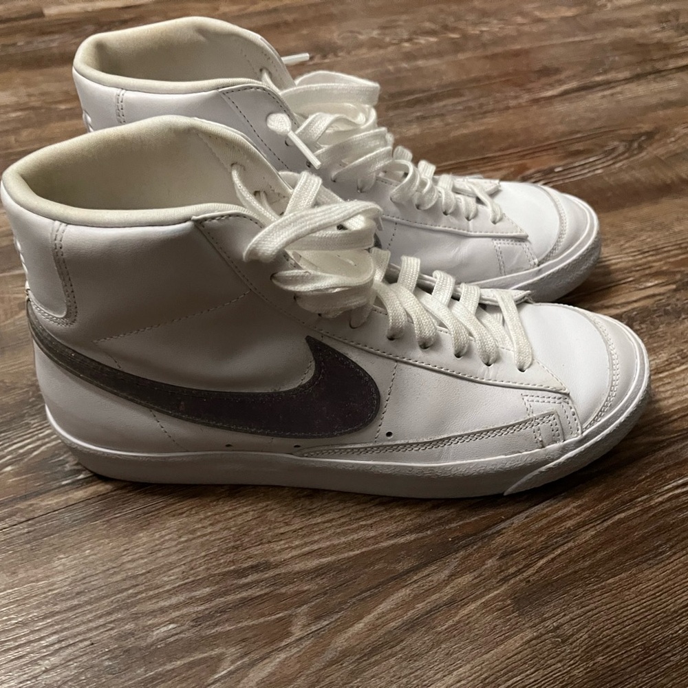 Nike White and Gray Women's High-Top Sneakers